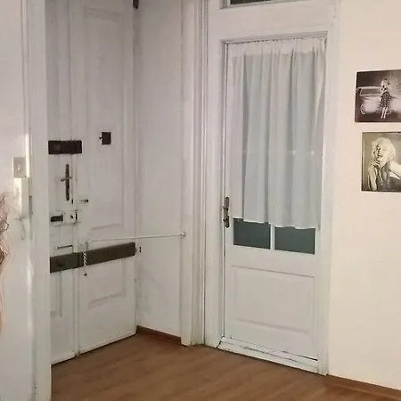 Peggy Couette-café 4*